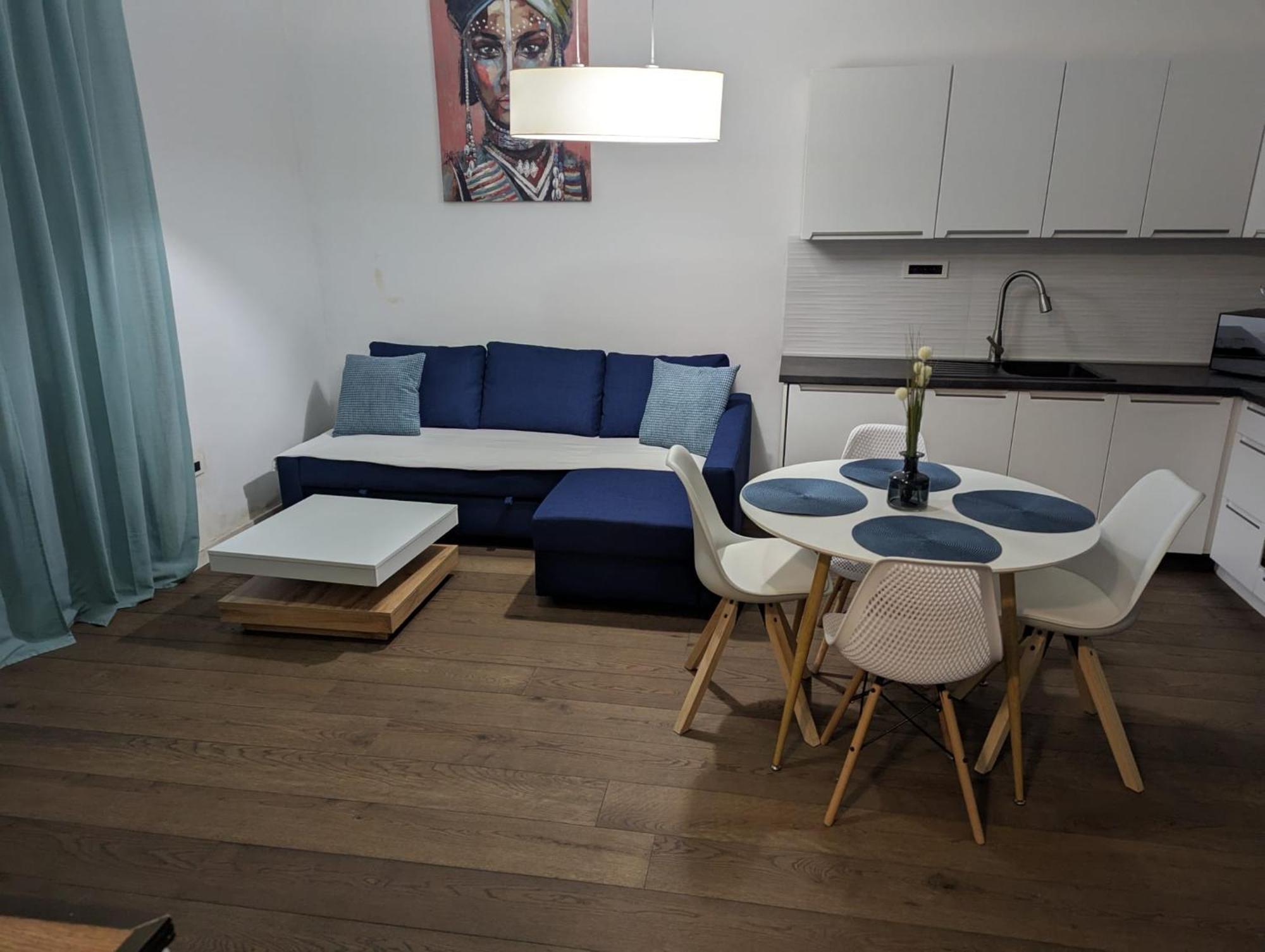 Fantabulous Downtown Abode W King Bed, 65" Tv, Washer And Tumble Dryer Загреб Экстерьер фото